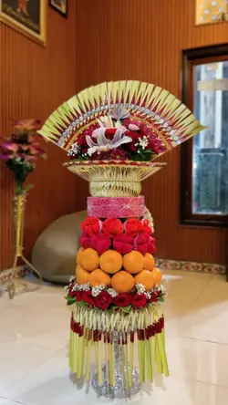 Balinese Gebogan