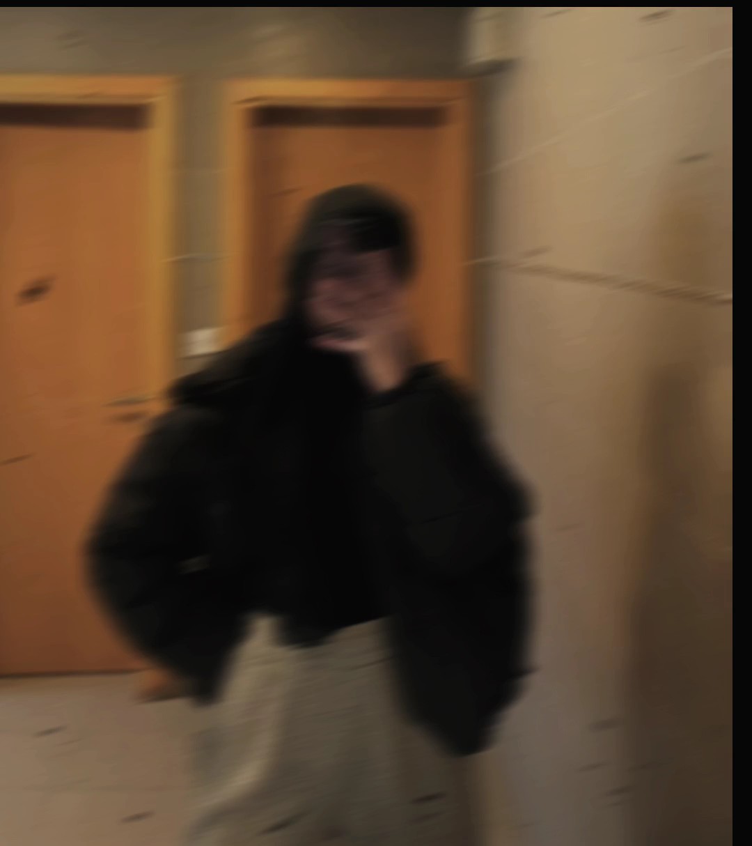 ايدي في ايديها 