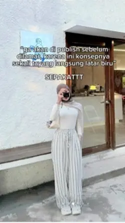 latar biru