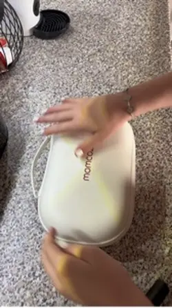 Mom cozy breast pump