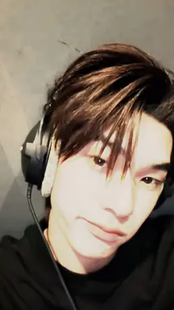 หนุ่มตี๋ดิวะ