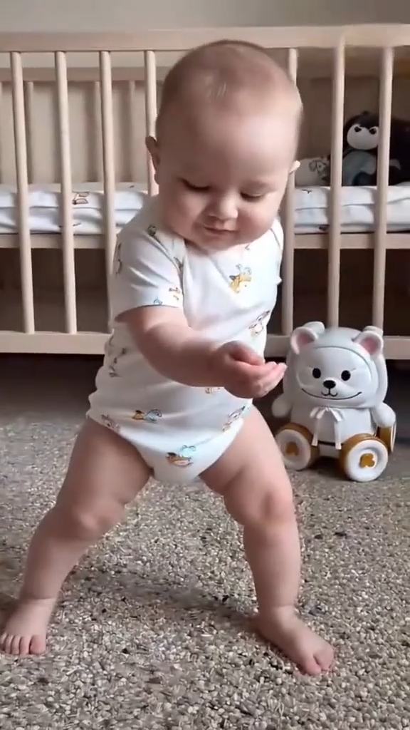 dancing baby 