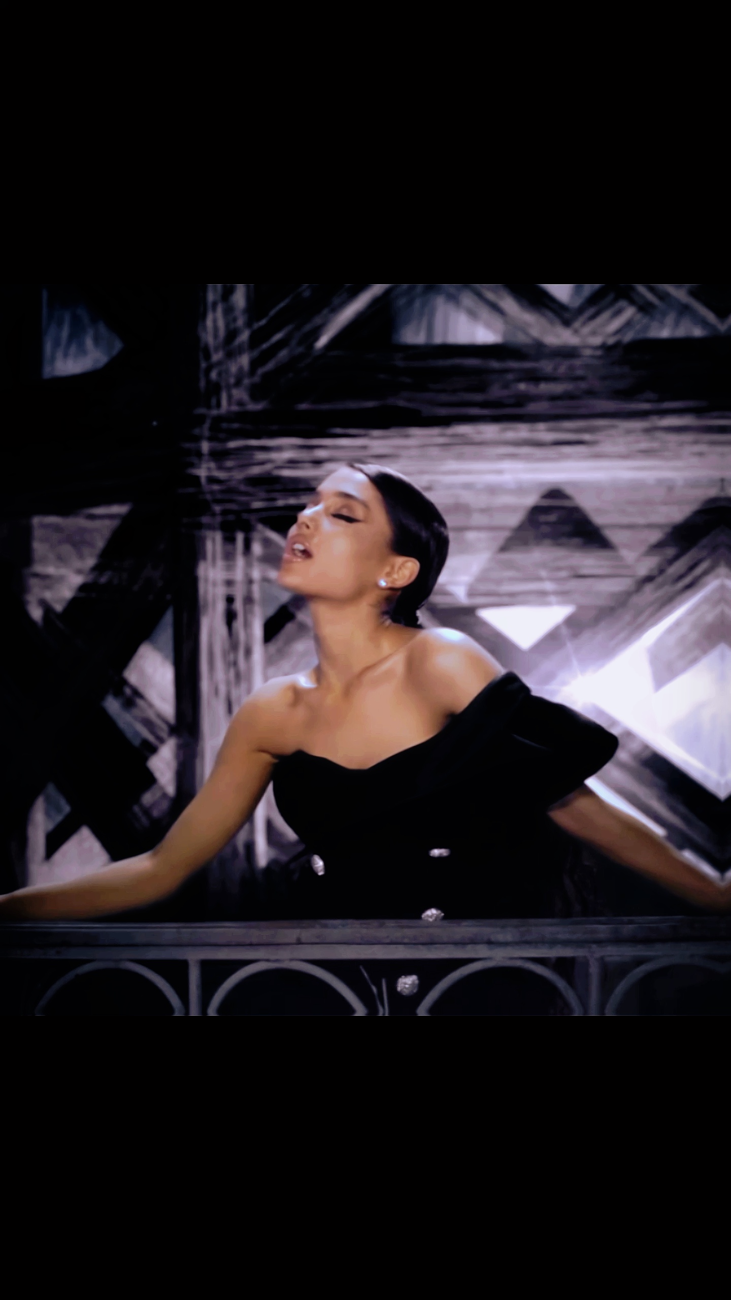 Ariana Grande Modifier!
