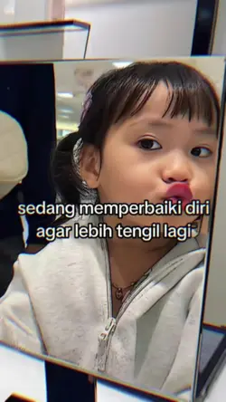 sedang memperbaiki