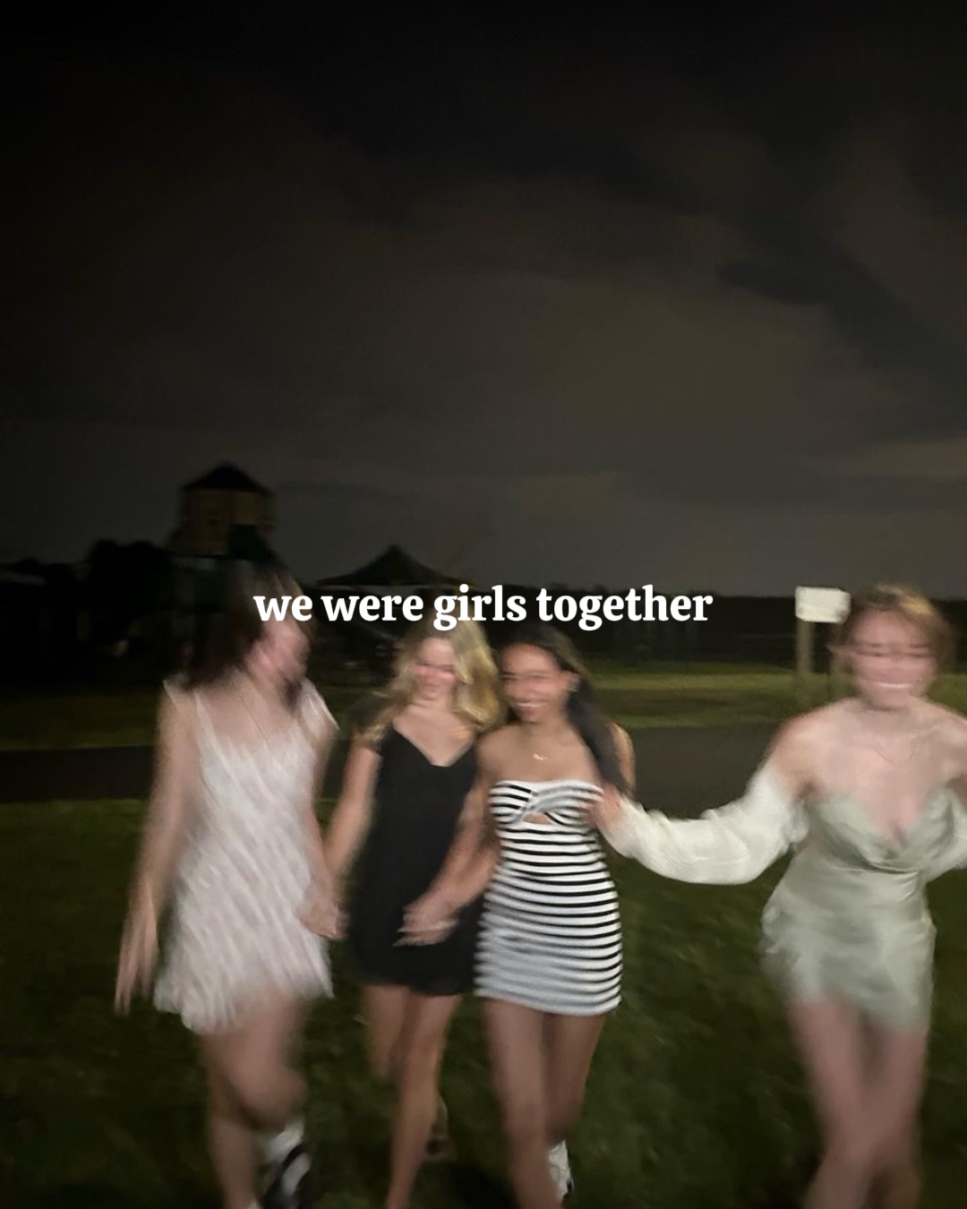 girls together🤍