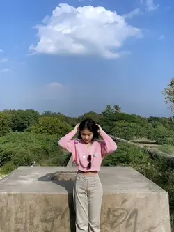 1 video + 7 photos 