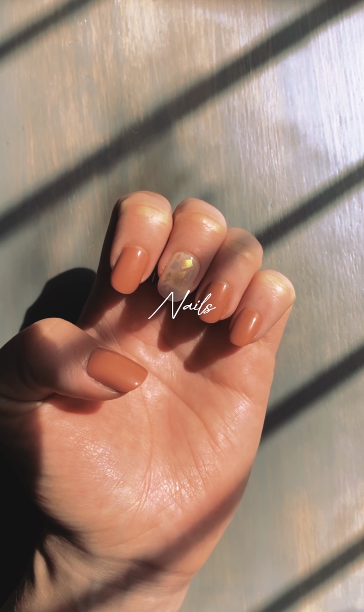 Nails 