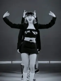 NMIXX❤️‍🔥|| O.O