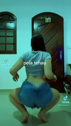 ela dança ksksksks