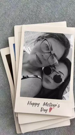 Polaroid