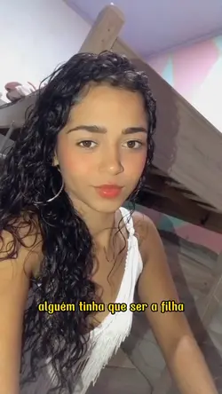 Tinha q ser alguém k