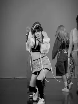 LE SSERAFIM ||☺️