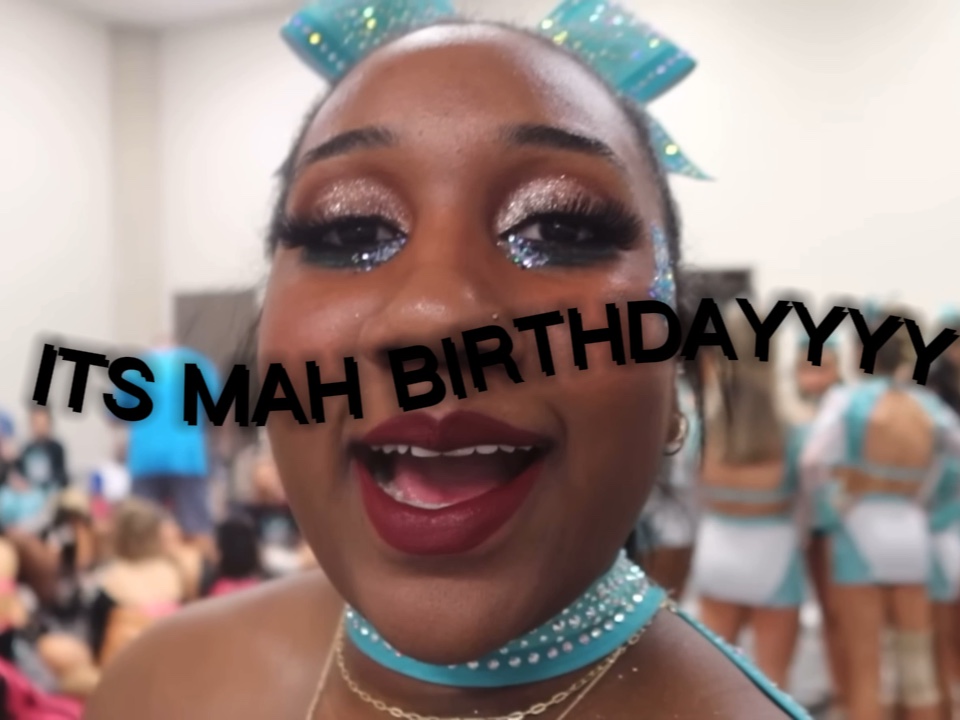 É MEU ANIVERSÁRIO 