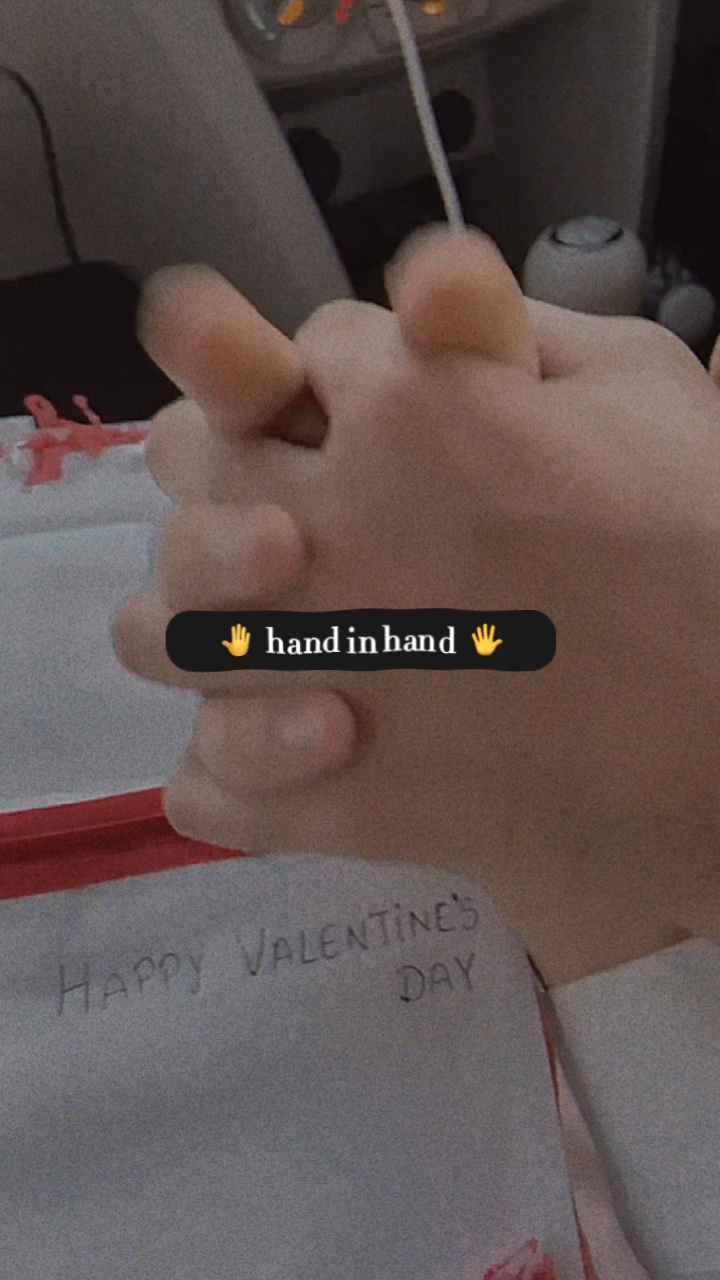 Hand in hand trend