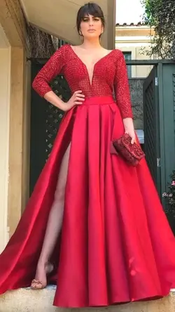 DAMA DE VERMELHO