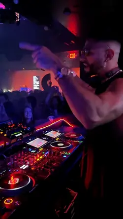 “Dj can you play…”