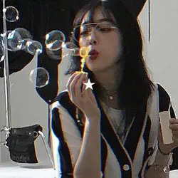 Sulli. . .