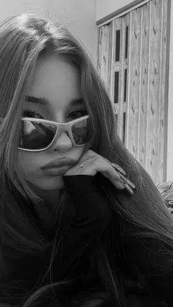 Black & White Trend