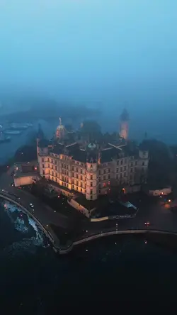 TALKING TO THE MOON🌖