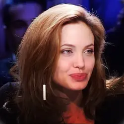 Angelina jolie 