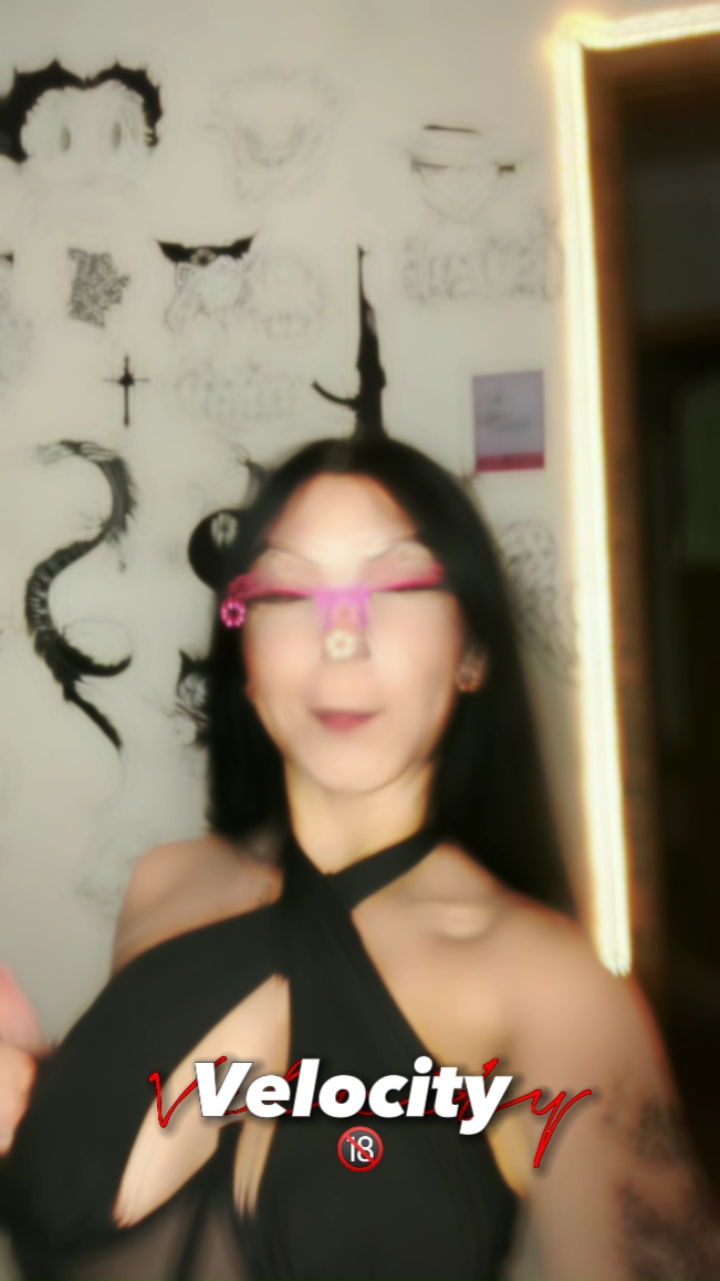 de mocinha nas costa