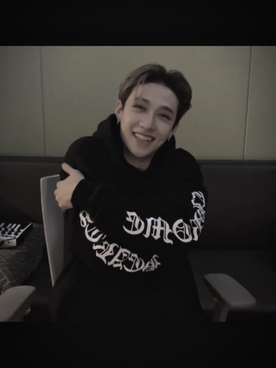 chan big hug 🥺🤧