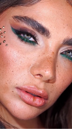 Modèle de maquillage