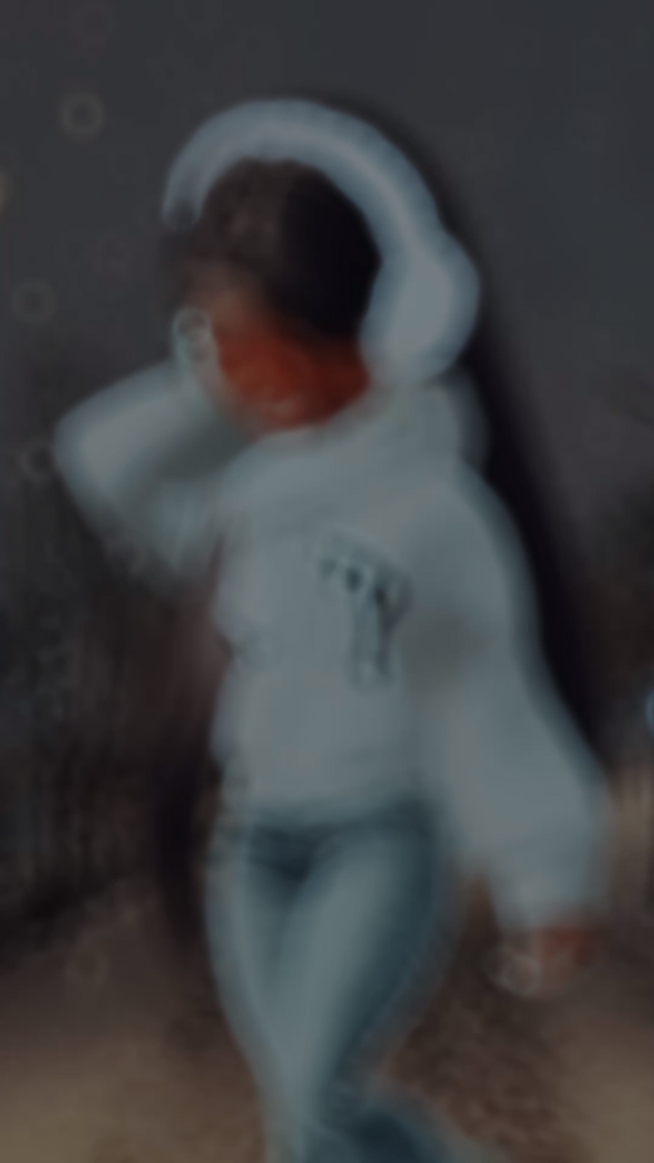 “Let me in🤫”
