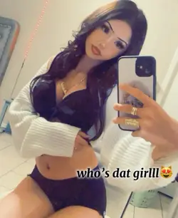 who’s dat girlll😻💋