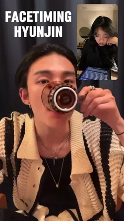 FACETIMING HYUNJIN 📱