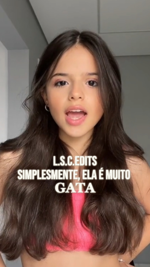 ela é muito GATA 