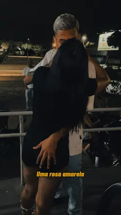 Uma rosa amarela 💛