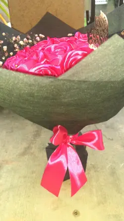 Ribbon roses 