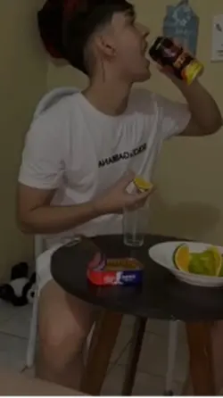 Eu bebo é pouco