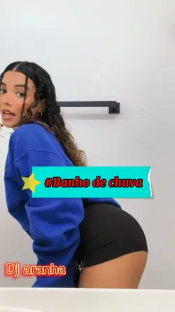 Banho de chuva 🌧️ 