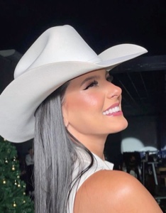 𝒫 ℳℐ𝒩ℋ𝒜 𝒴𝒰𝒴ℐ😻