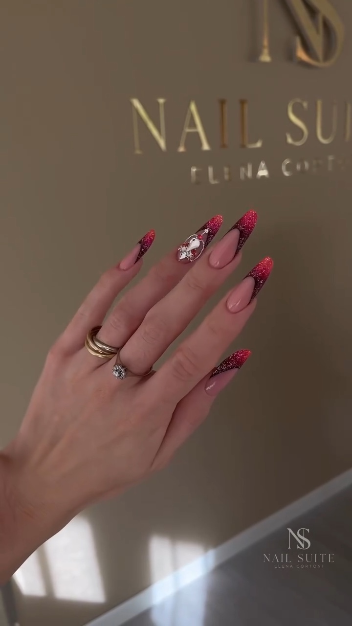 NAILS 
