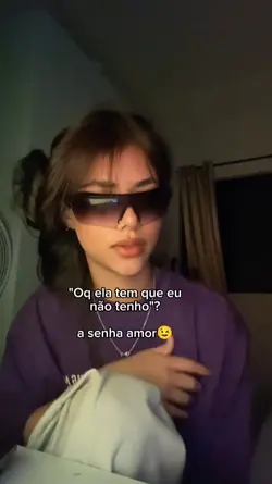 Oq ela tem ?