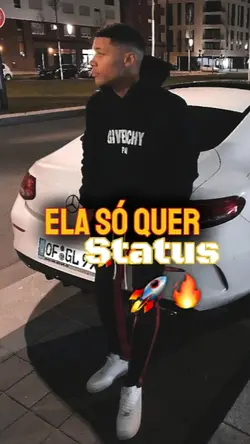 Ela Só Quer Status