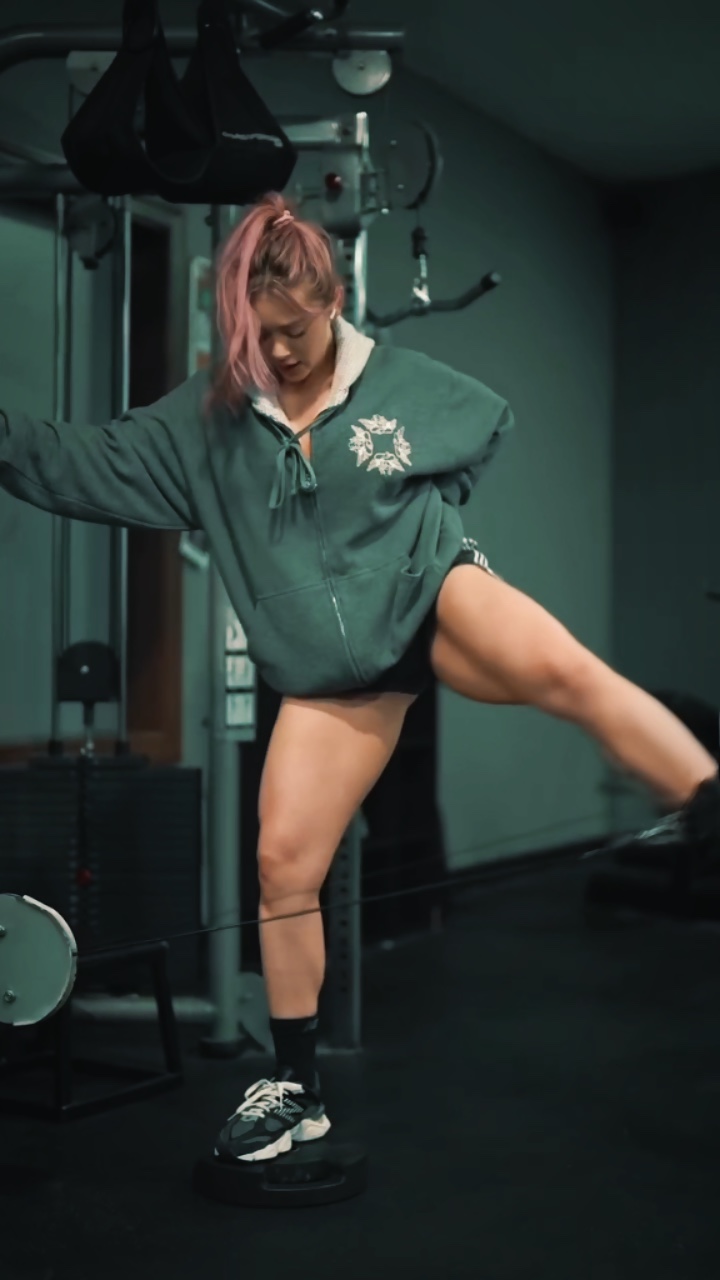 GYM & FITNESS 