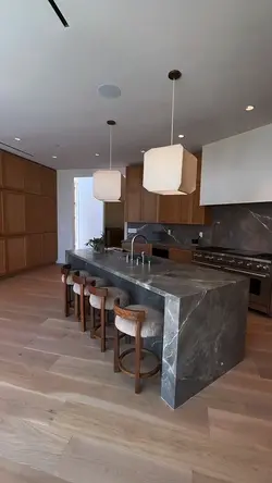 comercial house
