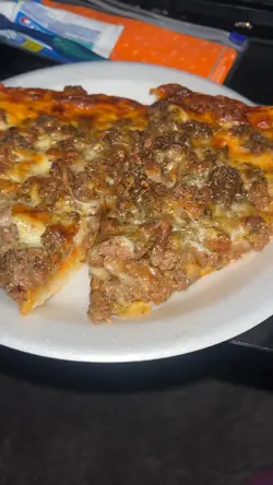 Homemade pizz