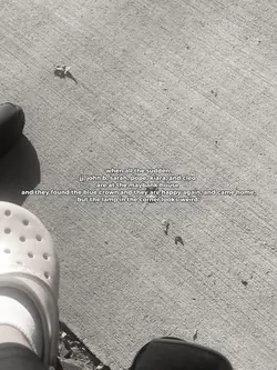 lamp in the corner 💤