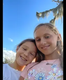 U and me belong 👯‍♀️