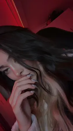 ﮼لی‌لی‌یا‌لیلی‌لی‌🫀