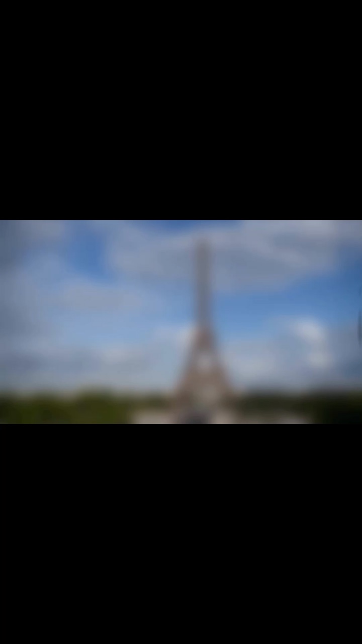 Juste comme ça il a