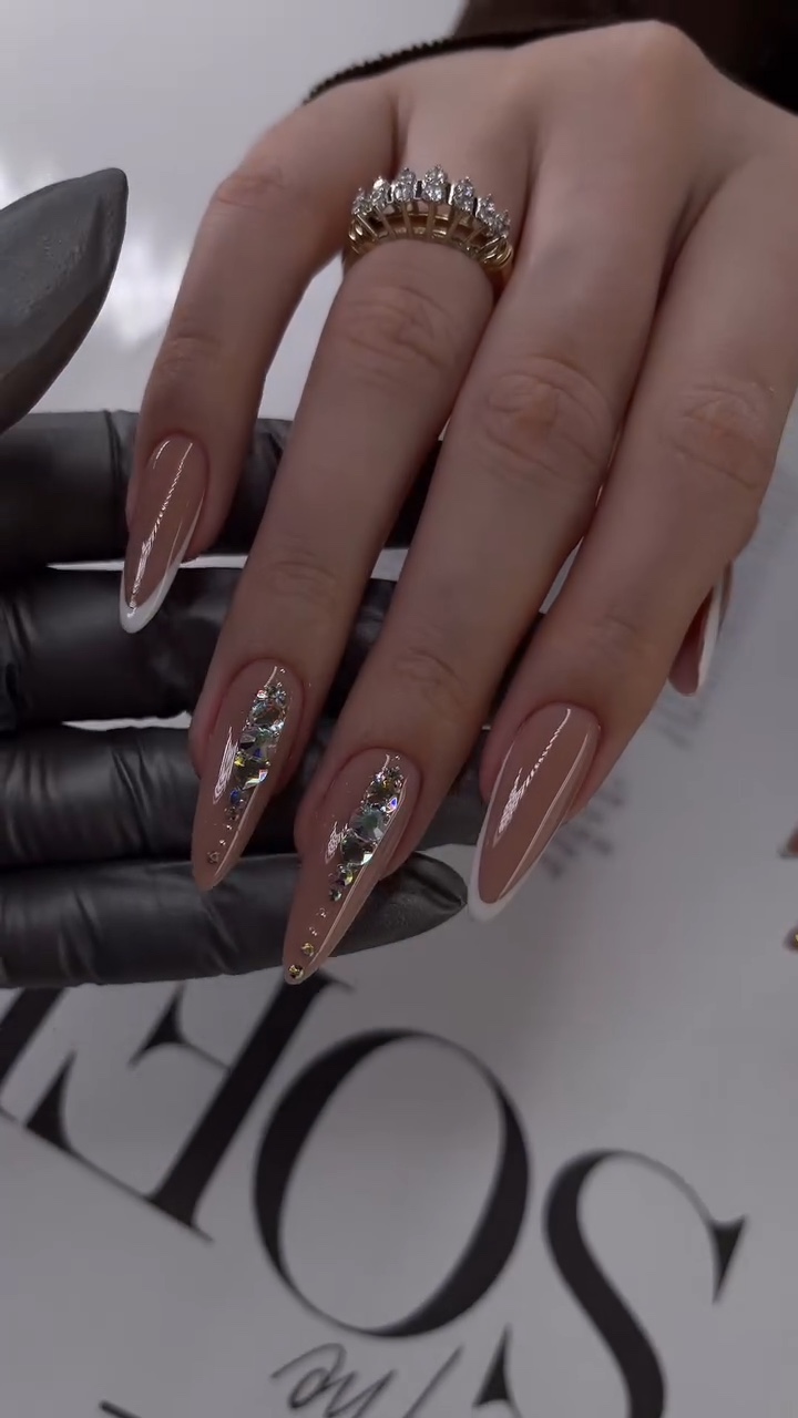 UÑAS 