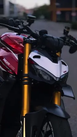 Ducati edit/Moto 