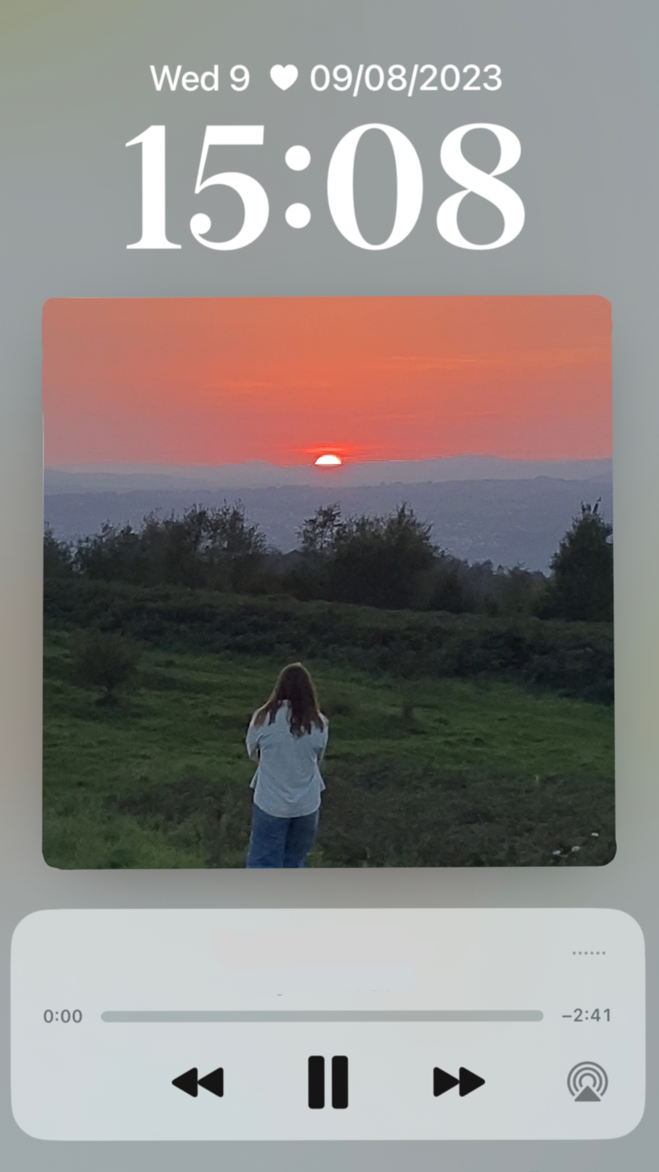 musik layar kunci