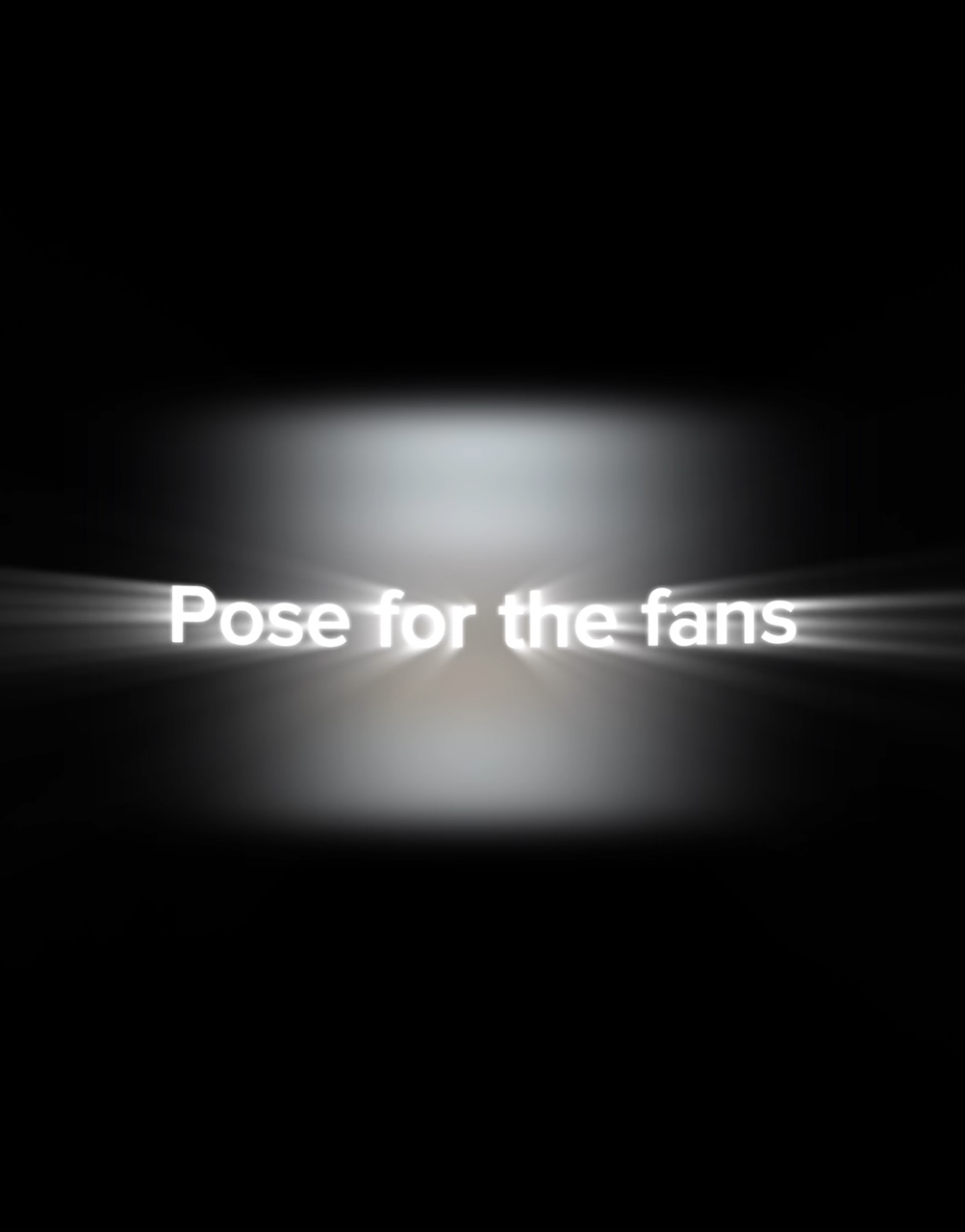 Pose for the fans♥︎